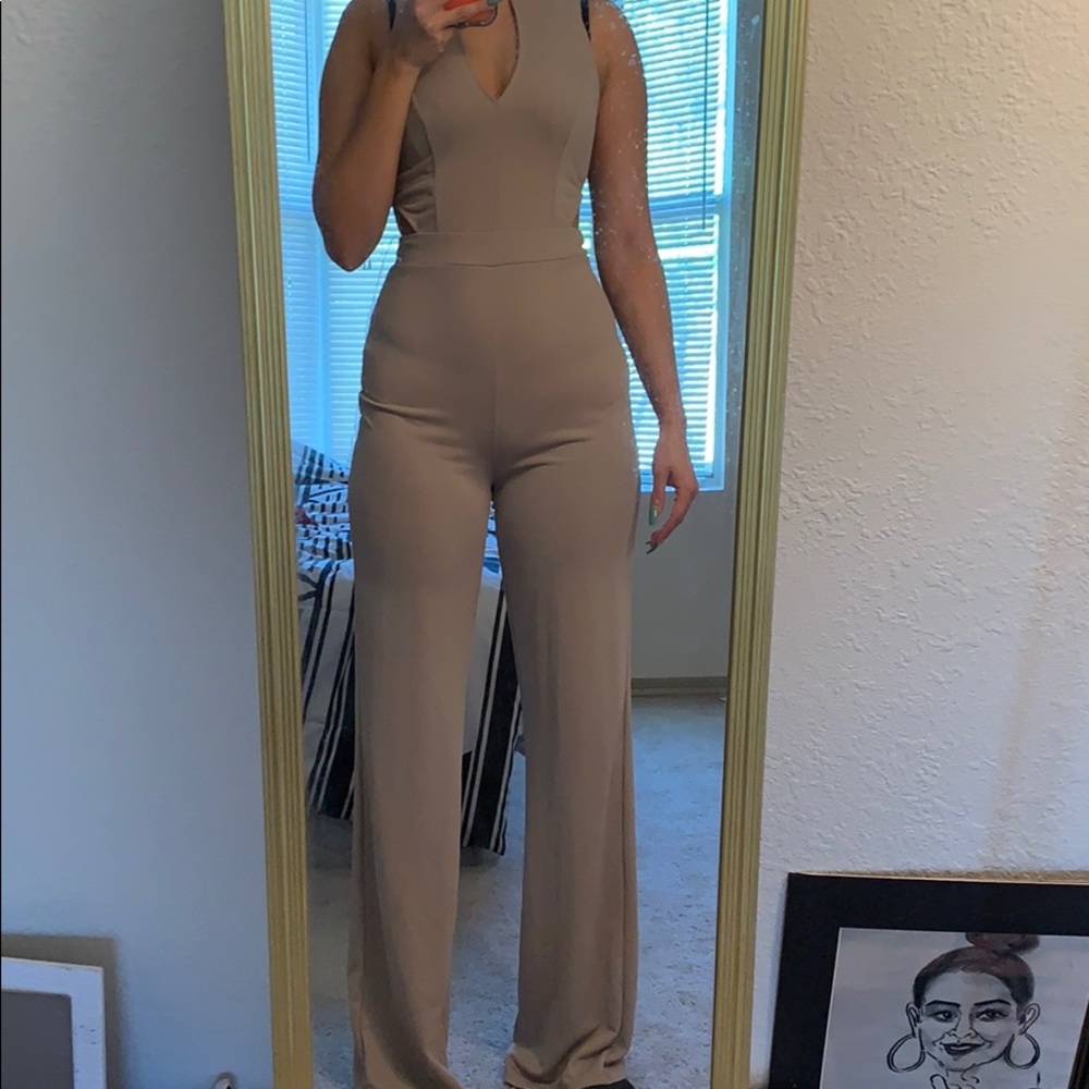 Tan jumpsuit - Picture 2 of 3